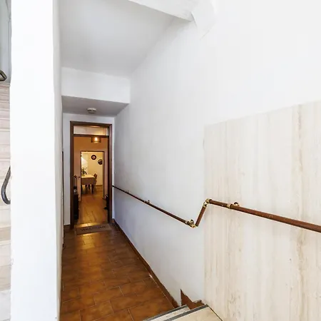 Guesthost - Dimora Camollia Nel Cuore Di